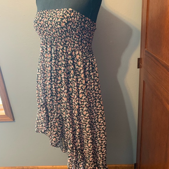 Stunning Dress or a skirt - Picture 3 of 8